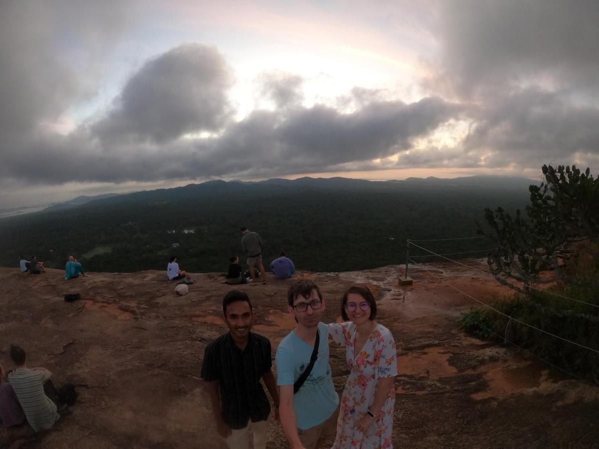 Dambulla Tourist Resort Exterior photo